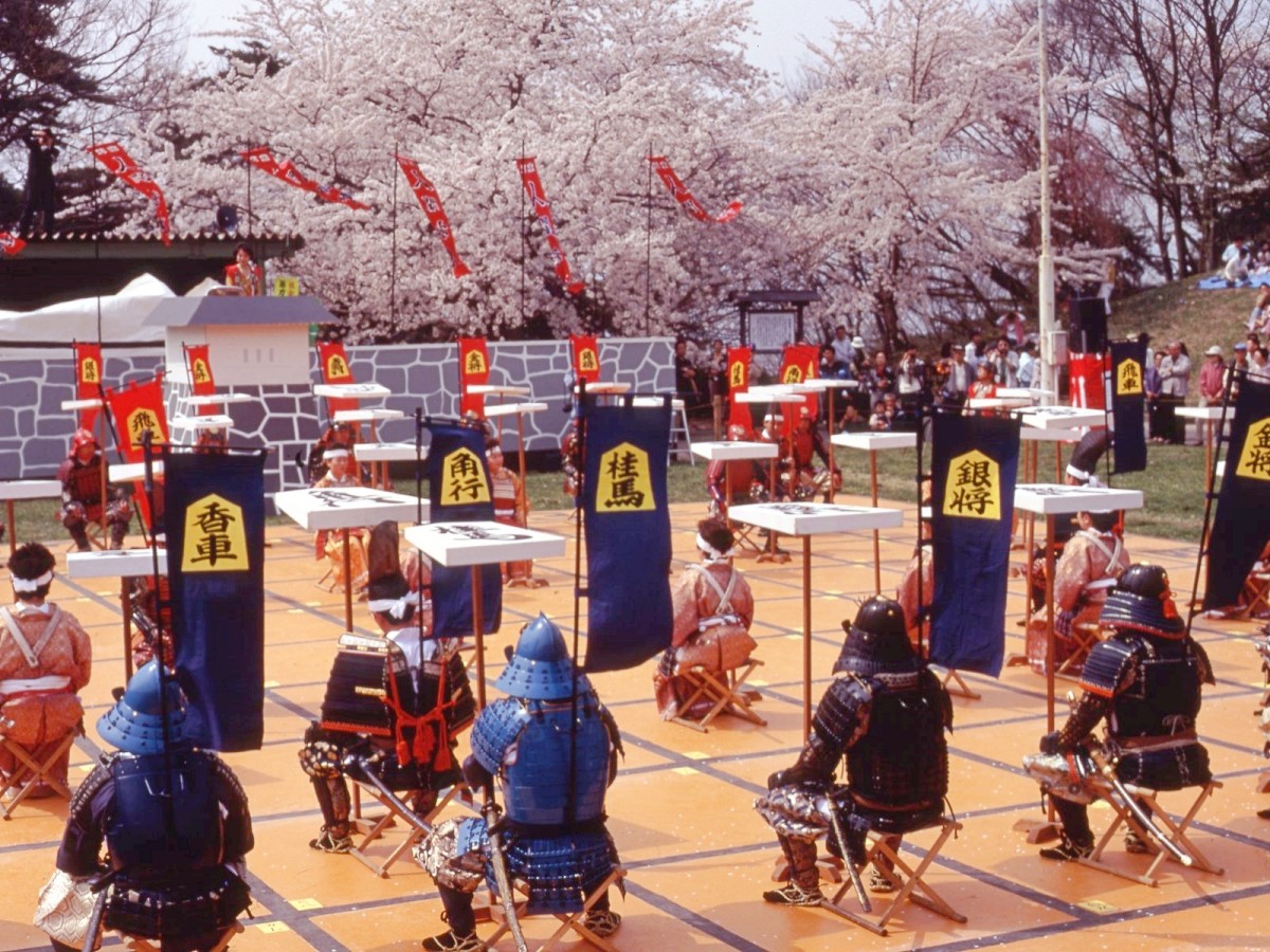 Turnamen Shogi, Yamagata, Tendo, Turnamen Shogi Manusia Festival Bunga Sakura Tendo