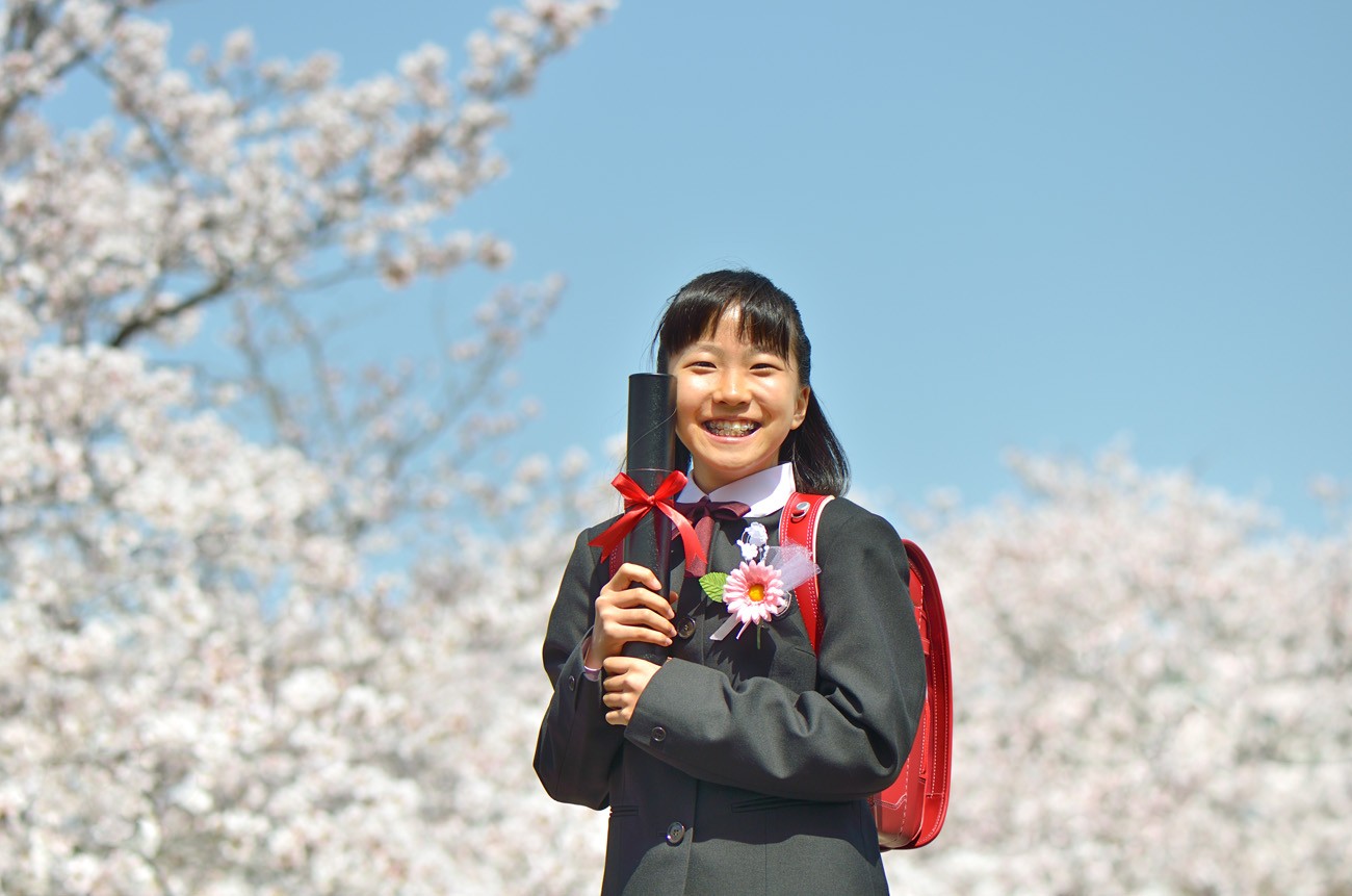 日本学校 卒業式 桜