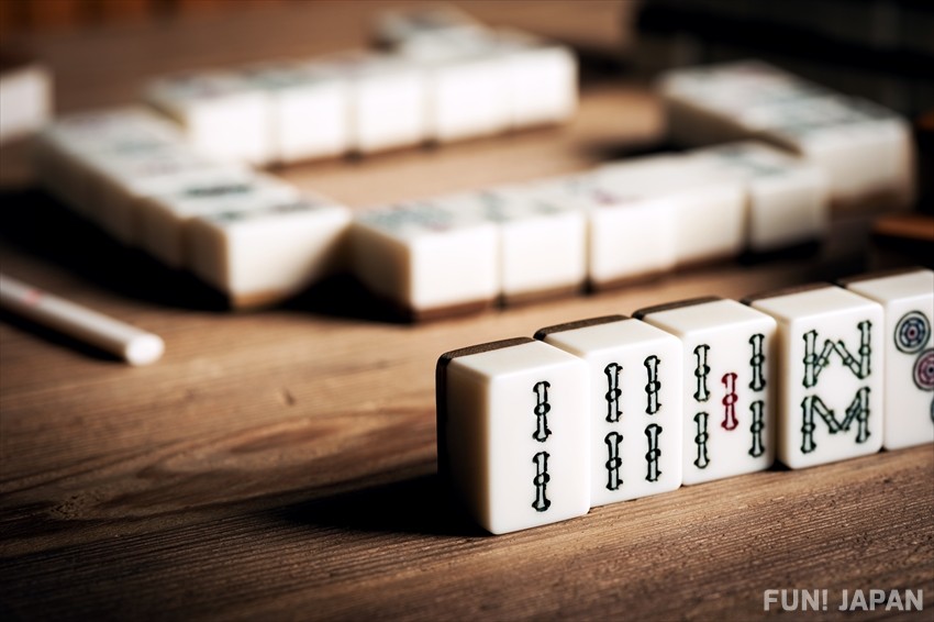 Mahjong: Social Gambling