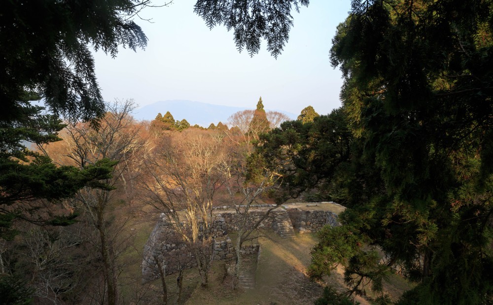 Three Sengoku Heroes and Takatori Castle