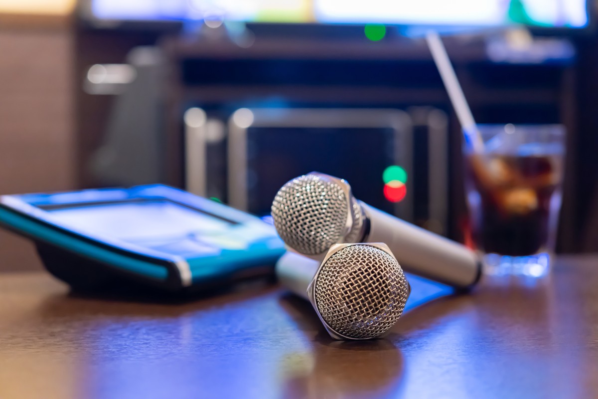 How to Enjoy Karaoke in Japan: A Complete Guide to Popular Chains, Pricing Systems, and How to Use Them