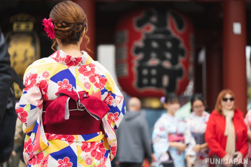 Dressing in a Kimono in Asakusa