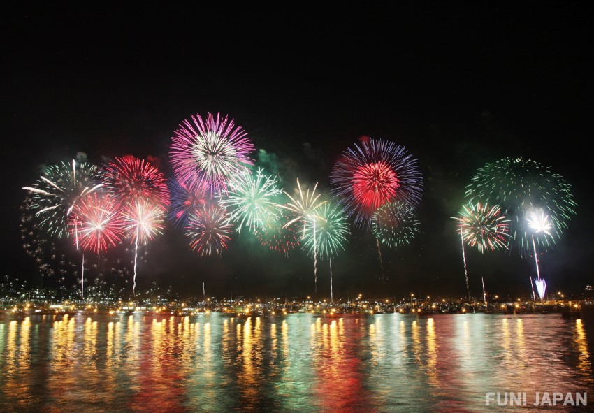 日本の有名花火 どこにいったら観られる