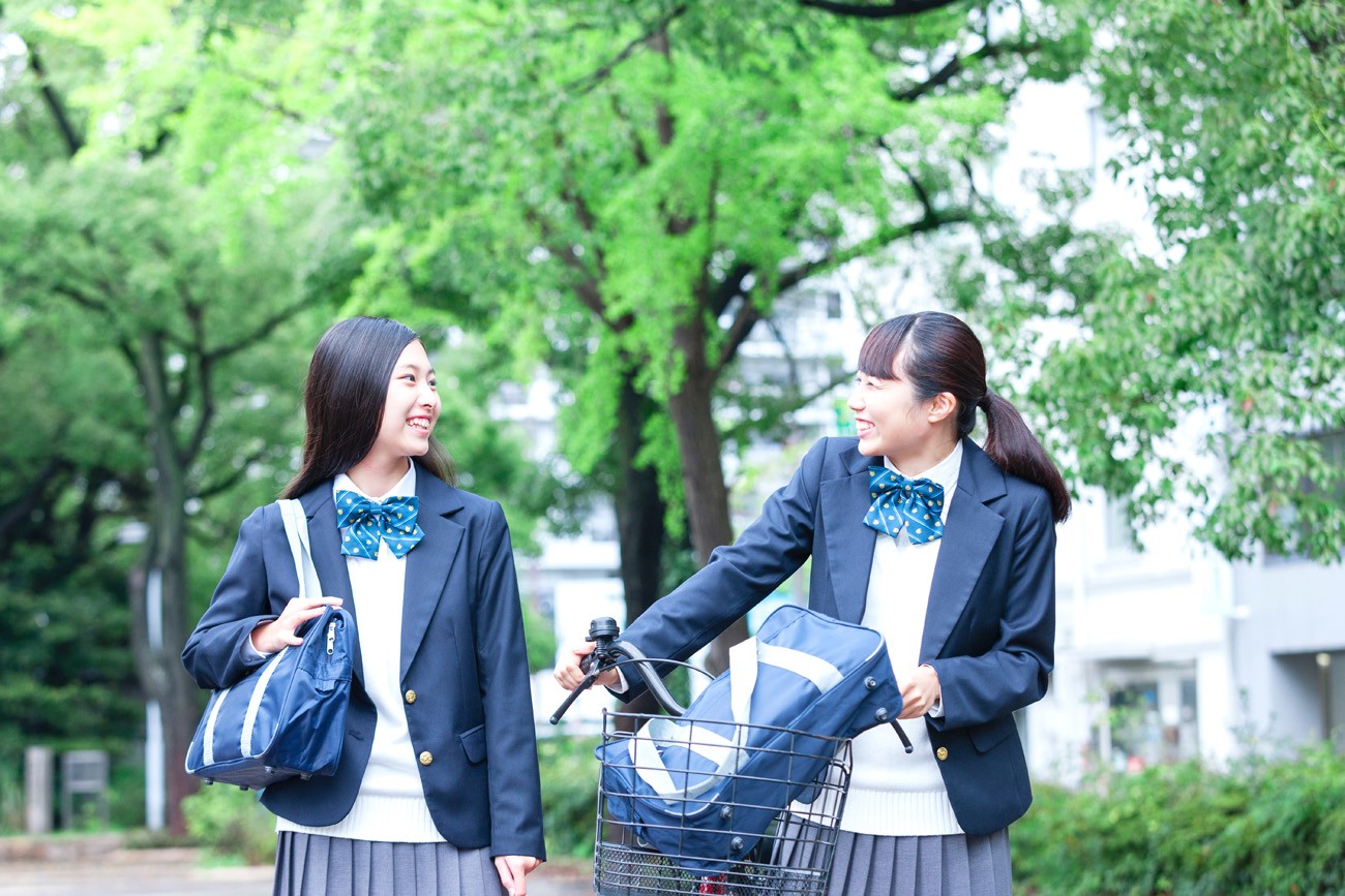 日本学校 学生 制服