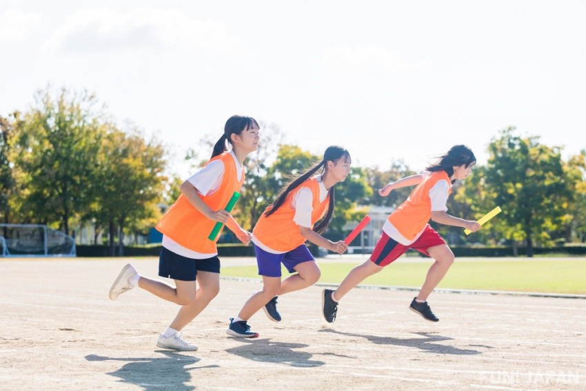 What is the difference between sports and taiiku (physical education)?