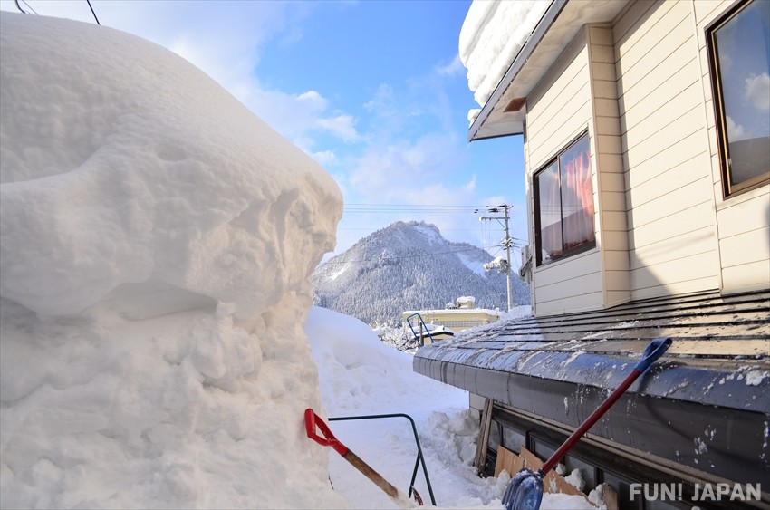 Damage Caused by Blizzards in Japan