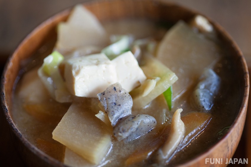【食譜影片】味噌湯之外的另一道日本人氣湯品：建長湯（日式蔬菜湯）