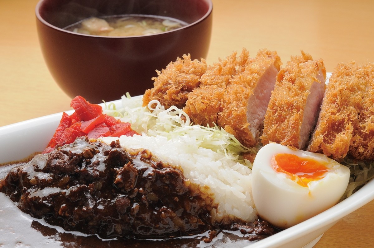 Chicken Katsu/Tonkatsu: Daya tarik tekstur renyahnya