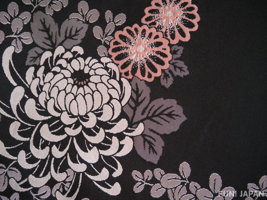 Kimono Chrysanthemum Pattern Means Longevity