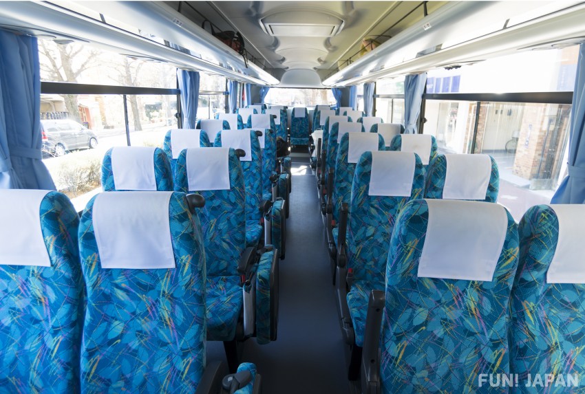 Highway bus tour between Tokyo and Niigata