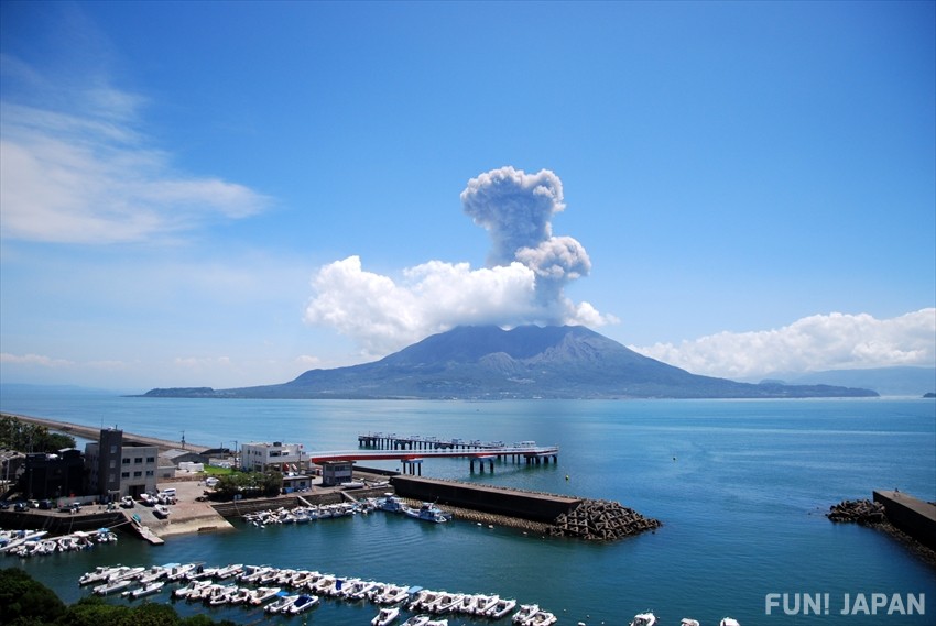 噴火と火山活動が多い：鹿児島県、桜島
