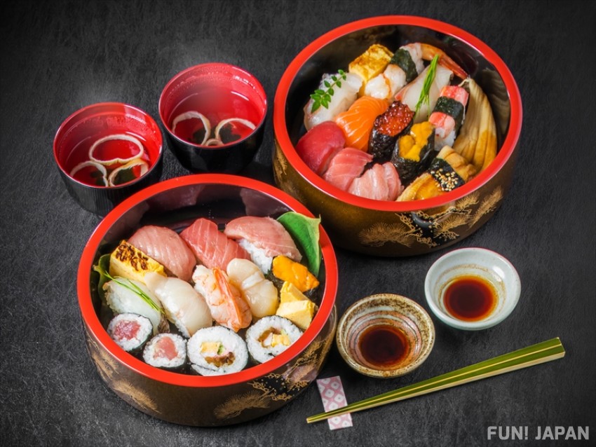 A thorough explanation of Japanese food sushi that you should try during your trip to Japan! Introducing Japanese-style food and how to make it