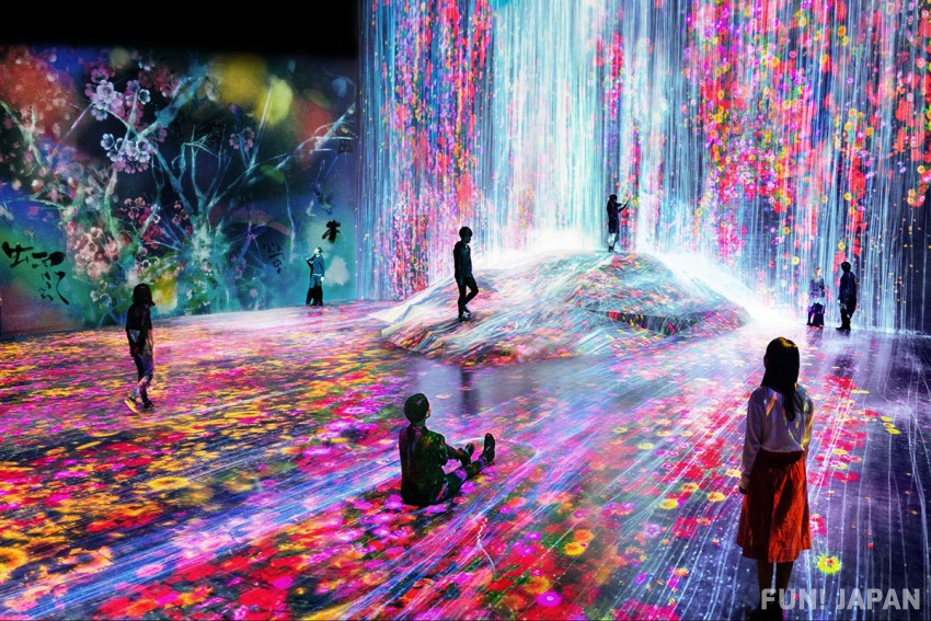 teamLab Borderless in Odaiba, Tokyo: A Group of Artworks that form One Borderless World